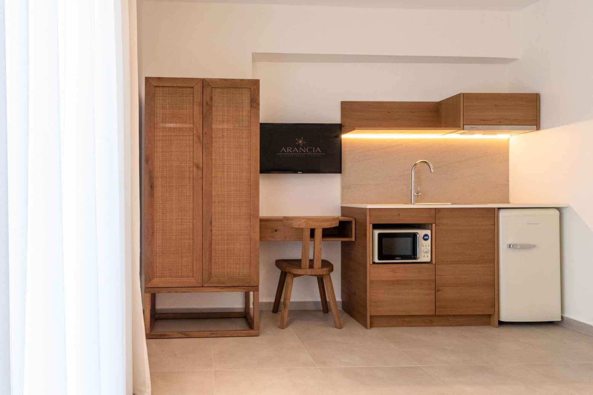 Arancia Elegant Rooms And Suites Tolón Buitenkant foto