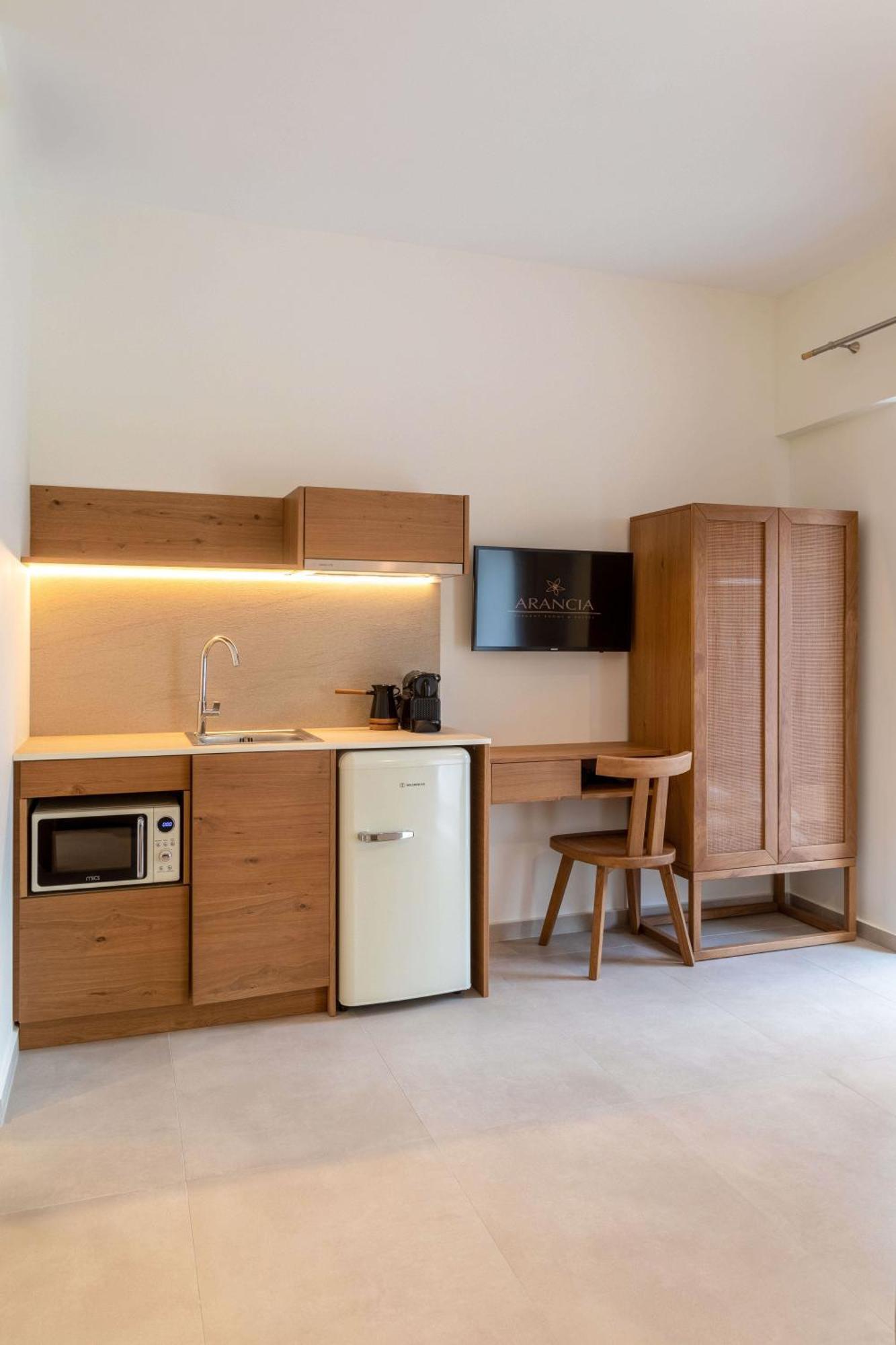 Arancia Elegant Rooms And Suites Tolón Buitenkant foto