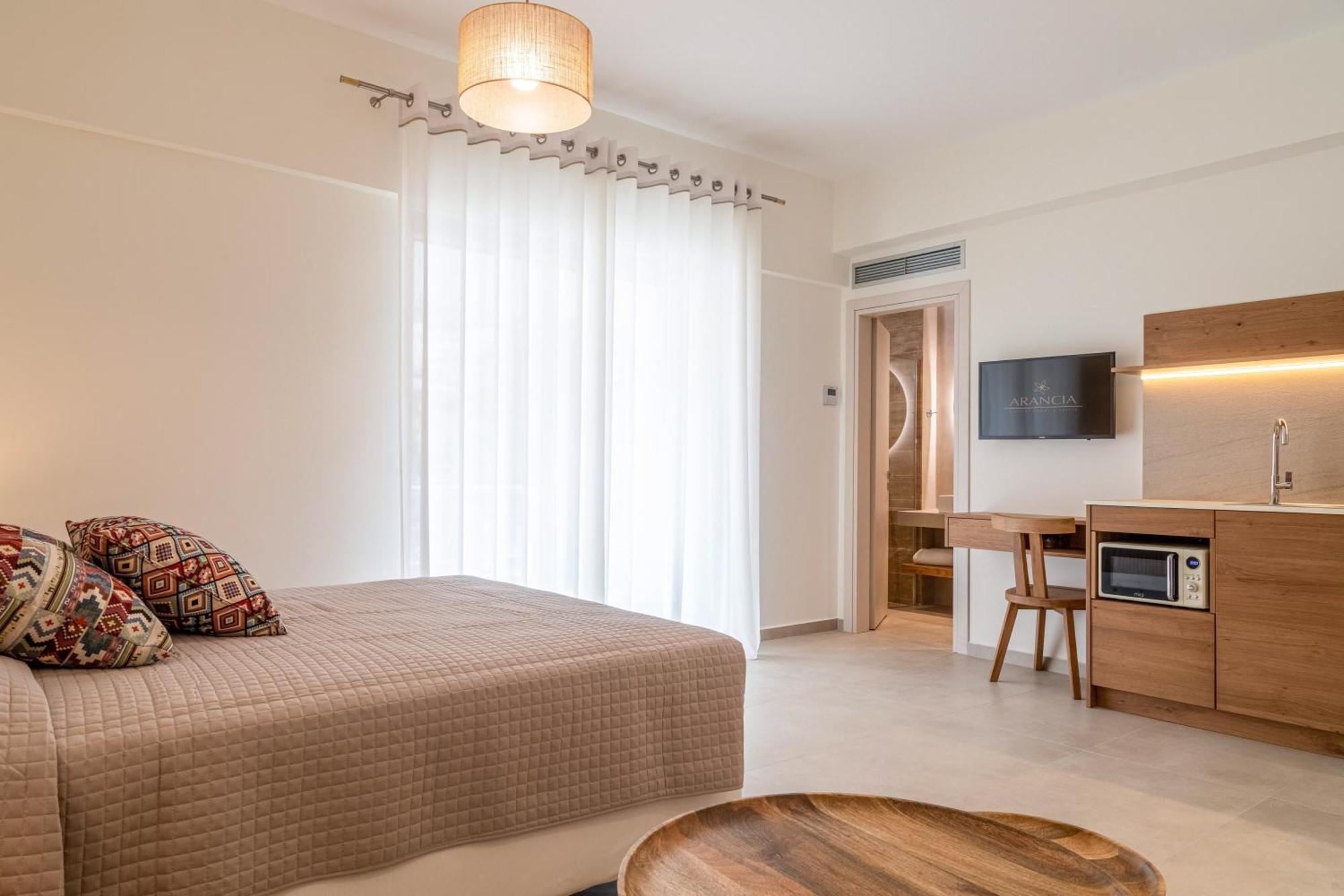 Arancia Elegant Rooms And Suites Tolón Buitenkant foto