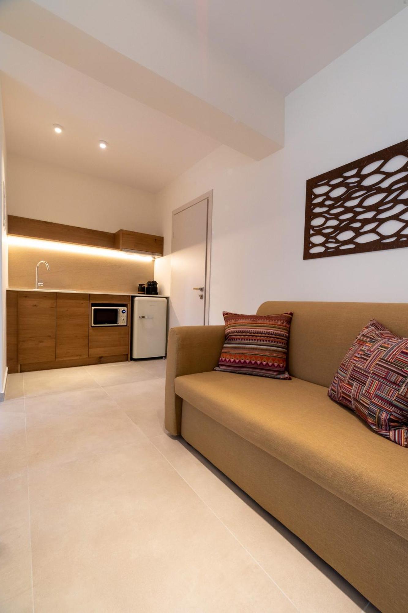 Arancia Elegant Rooms And Suites Tolón Buitenkant foto