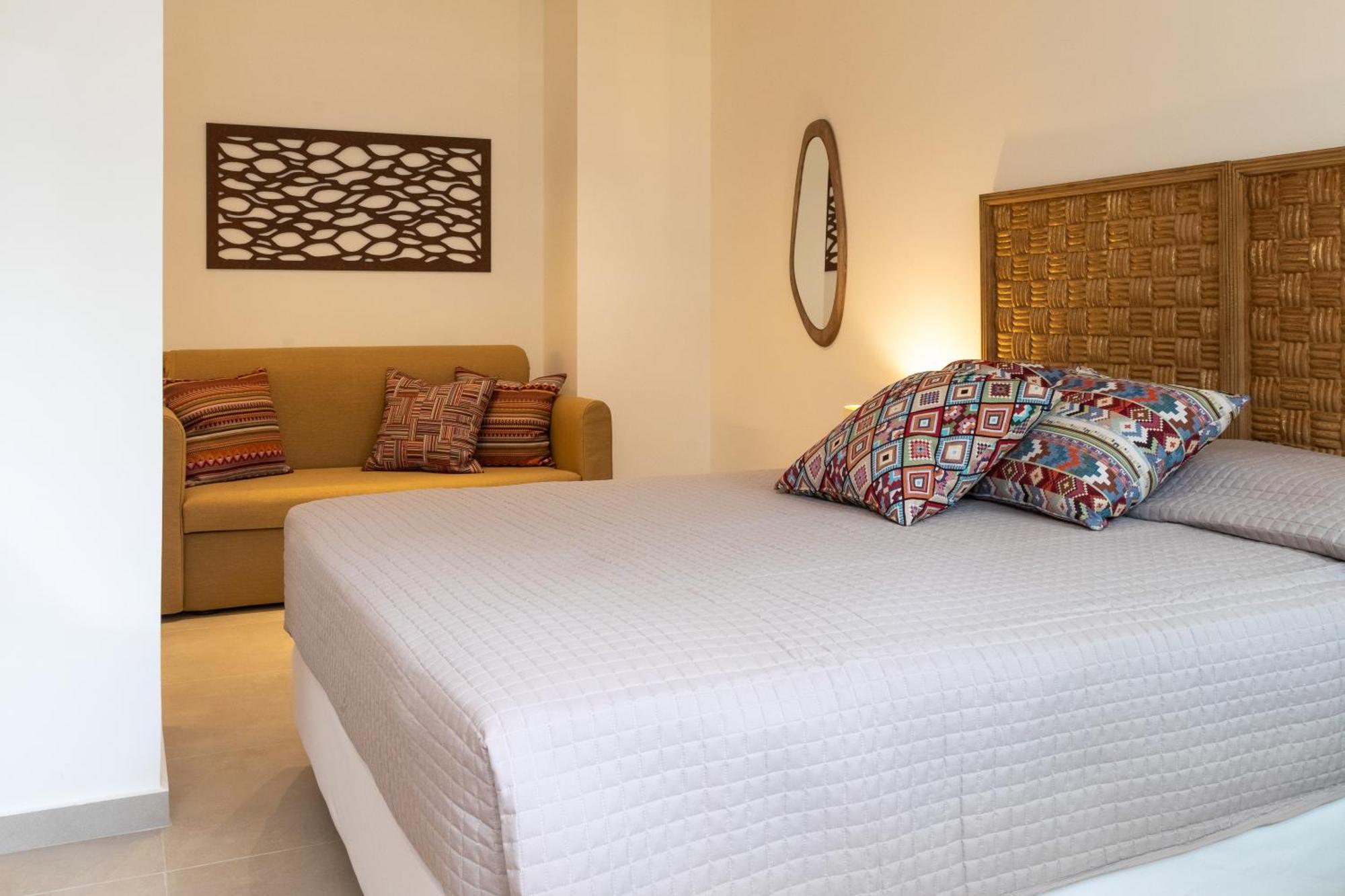Arancia Elegant Rooms And Suites Tolón Buitenkant foto