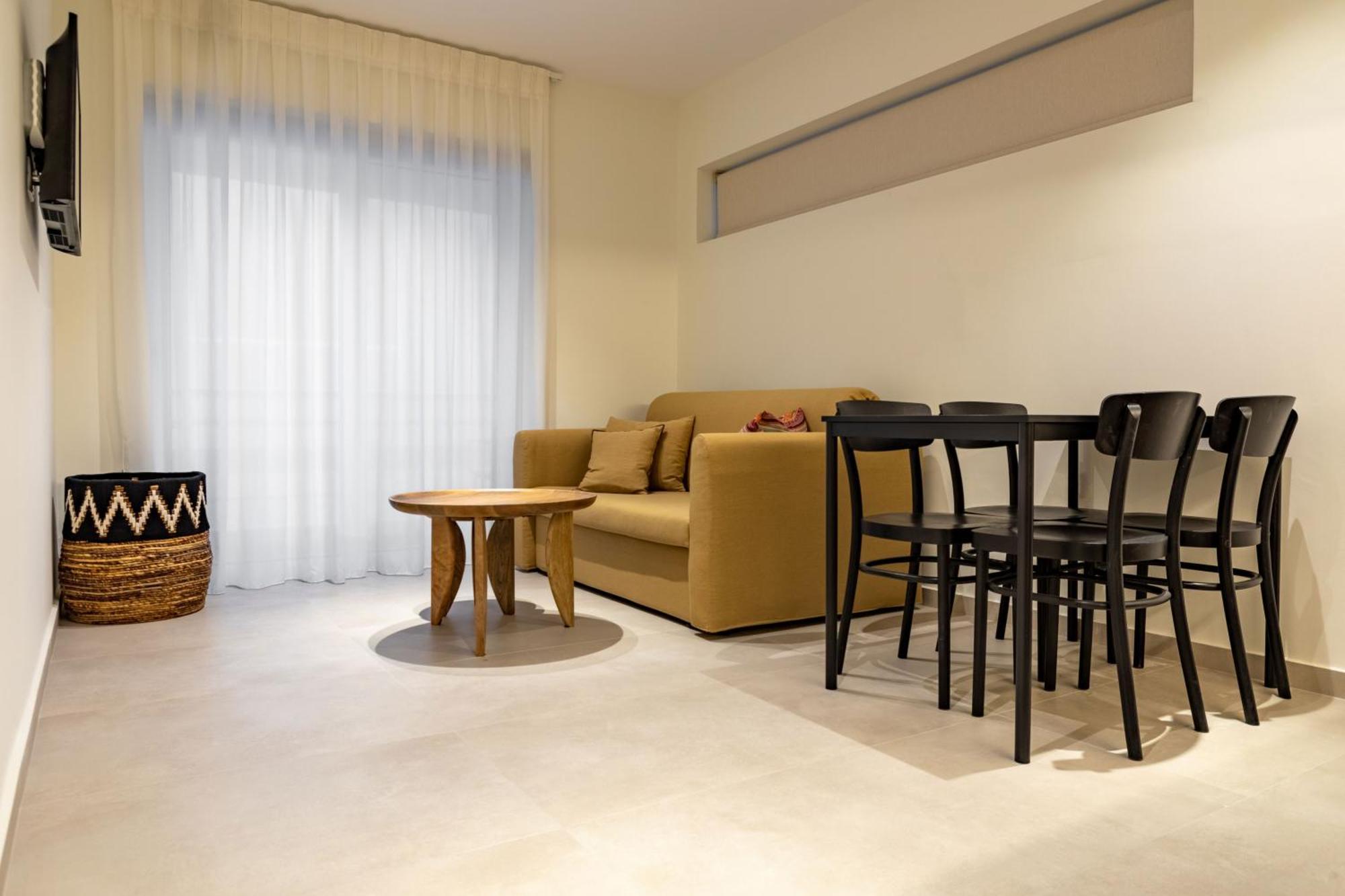 Arancia Elegant Rooms And Suites Tolón Buitenkant foto